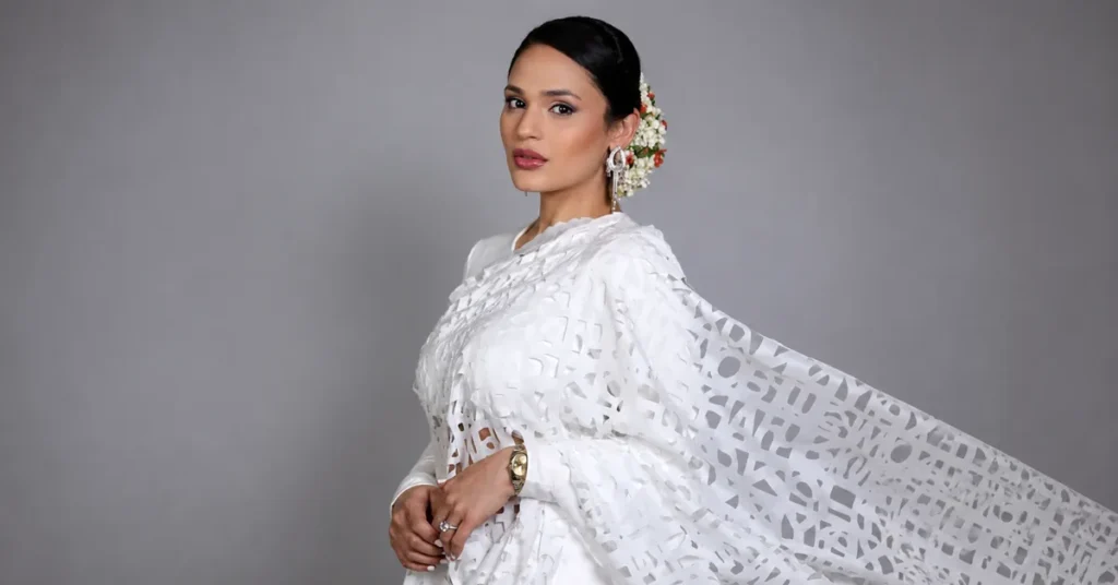 How old is Aviva Bidapa? Age and birthday