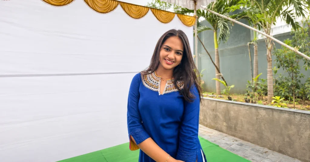 How old is Vasanthika Macha? Age and birthday